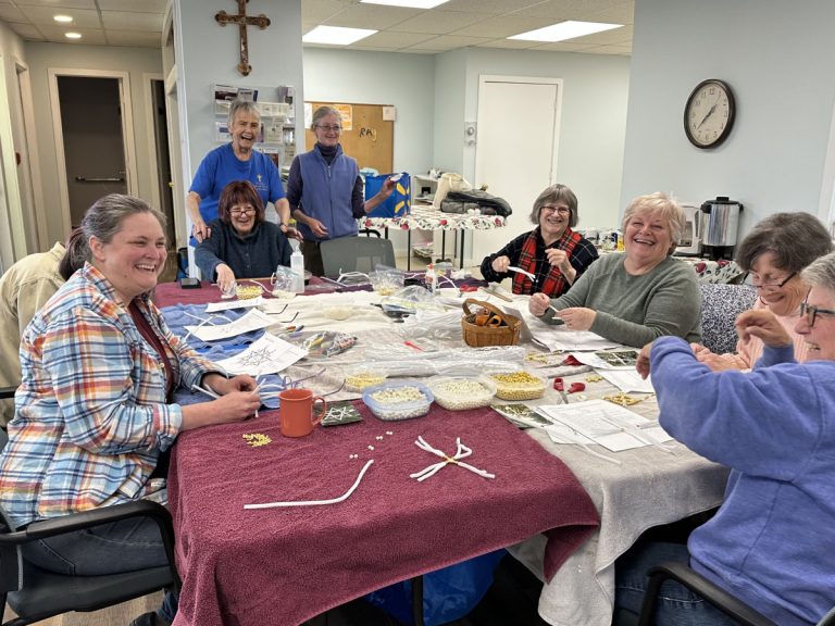 St. Aidan’s Members Make Chrismons for Christmas